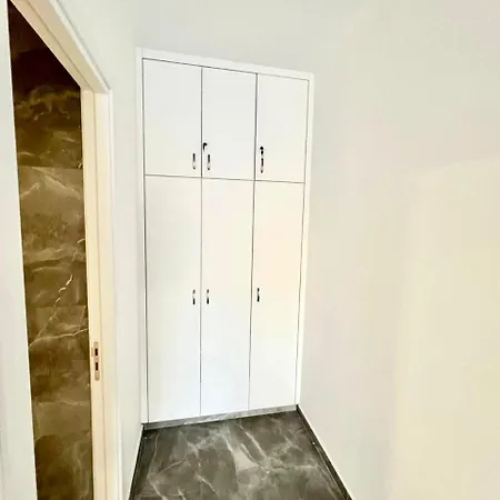 Napa Entry Apts Agia Napa