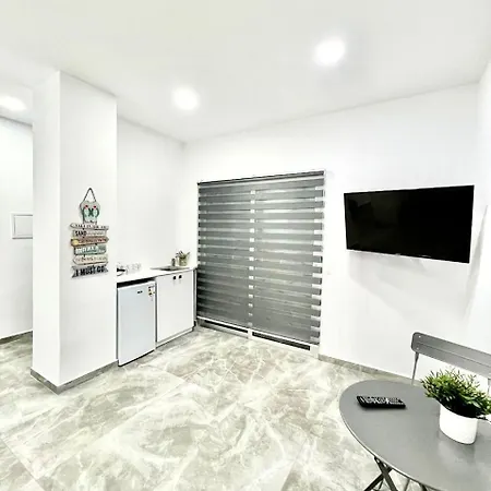 Napa Entry Apts * Agia Napa